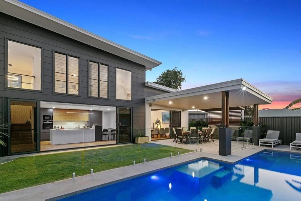 Beachside Buddina Luxury Family House 5 Bedrooms Exteriör bild