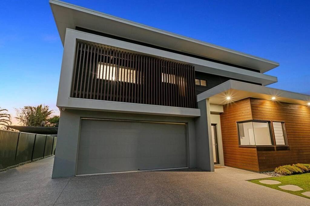 Beachside Buddina Luxury Family House 5 Bedrooms Exteriör bild