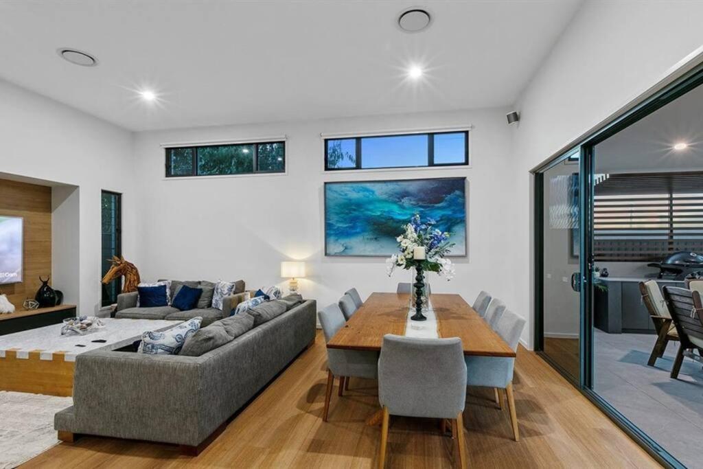 Beachside Buddina Luxury Family House 5 Bedrooms Exteriör bild