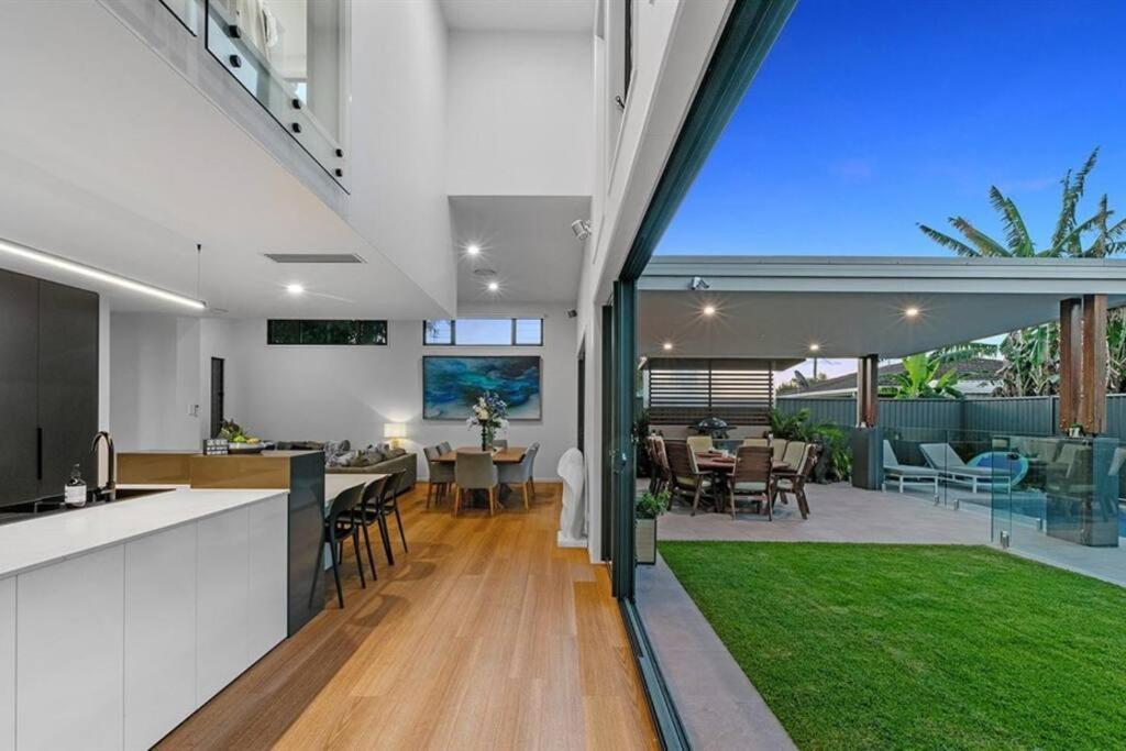 Beachside Buddina Luxury Family House 5 Bedrooms Exteriör bild