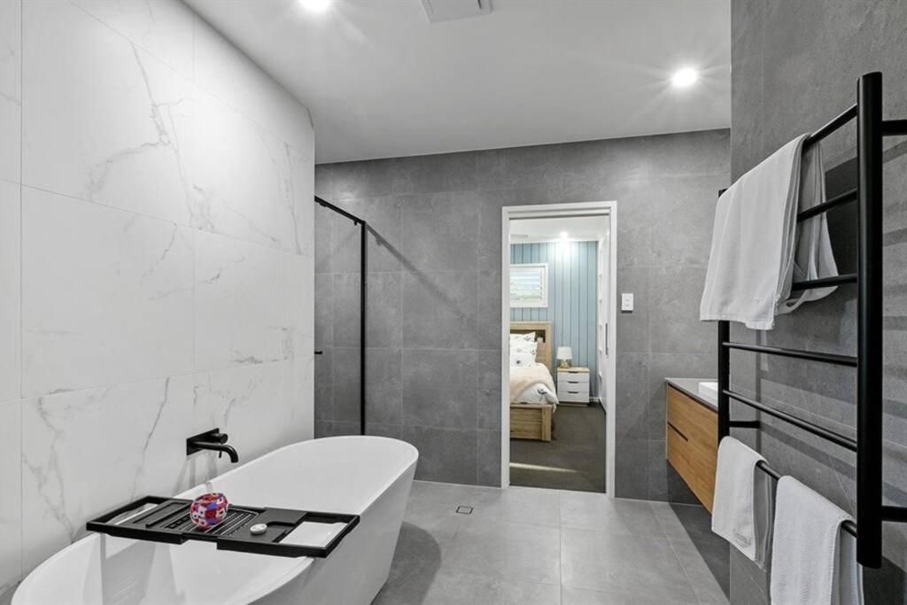 Beachside Buddina Luxury Family House 5 Bedrooms Exteriör bild